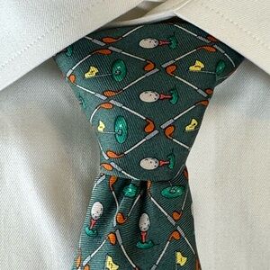 Alynn Men’s Necktie Green Golf “Tee it Up” Foulard 100% Silk Tie